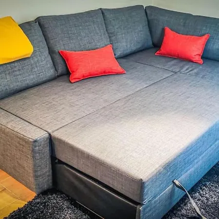 Stylish Newly Renovated Flat, 250 Meters From The Beach, Location With Free Parking דירה *