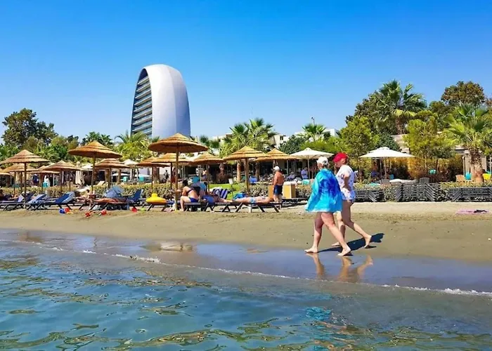 Stylish Newly Renovated Flat, 250 Meters From The Beach, Location With Free Parking