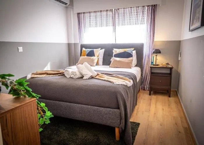 Stylish Newly Renovated Flat, 250 Meters From The Beach, Location With Free Parking Limasol