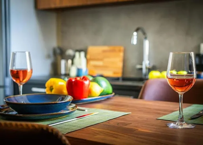 Stylish Newly Renovated Flat, 250 Meters From The Beach, Location With Free Parking Apartman *